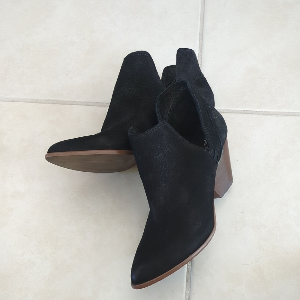 Frye Cut Out Black Ankle Suede Boho Western Coastal Heeled Boots Sz 9.5